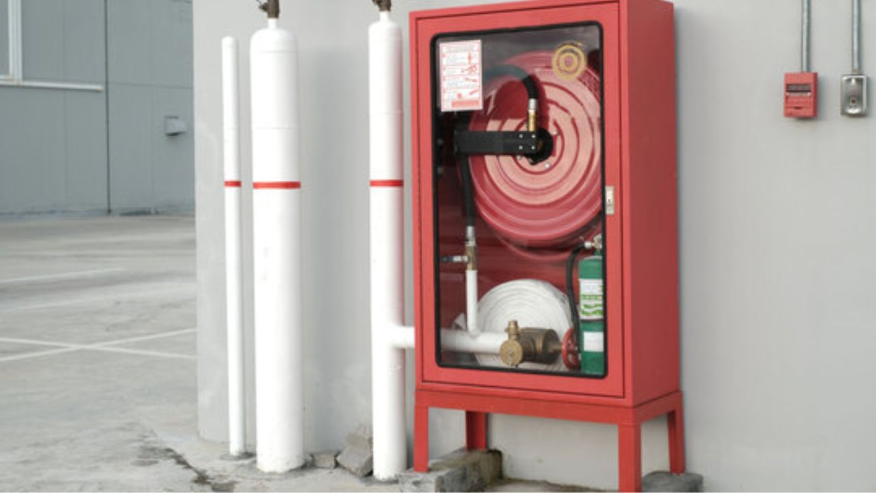 RIA fixe – Robinet d'incendie armé Tanger – BET incendie Tanger – Bureau d'études incendie à Tanger